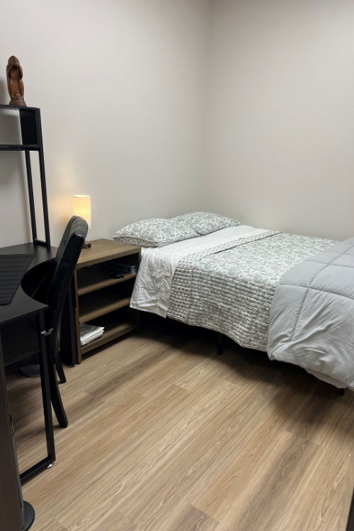 overnight-room.png